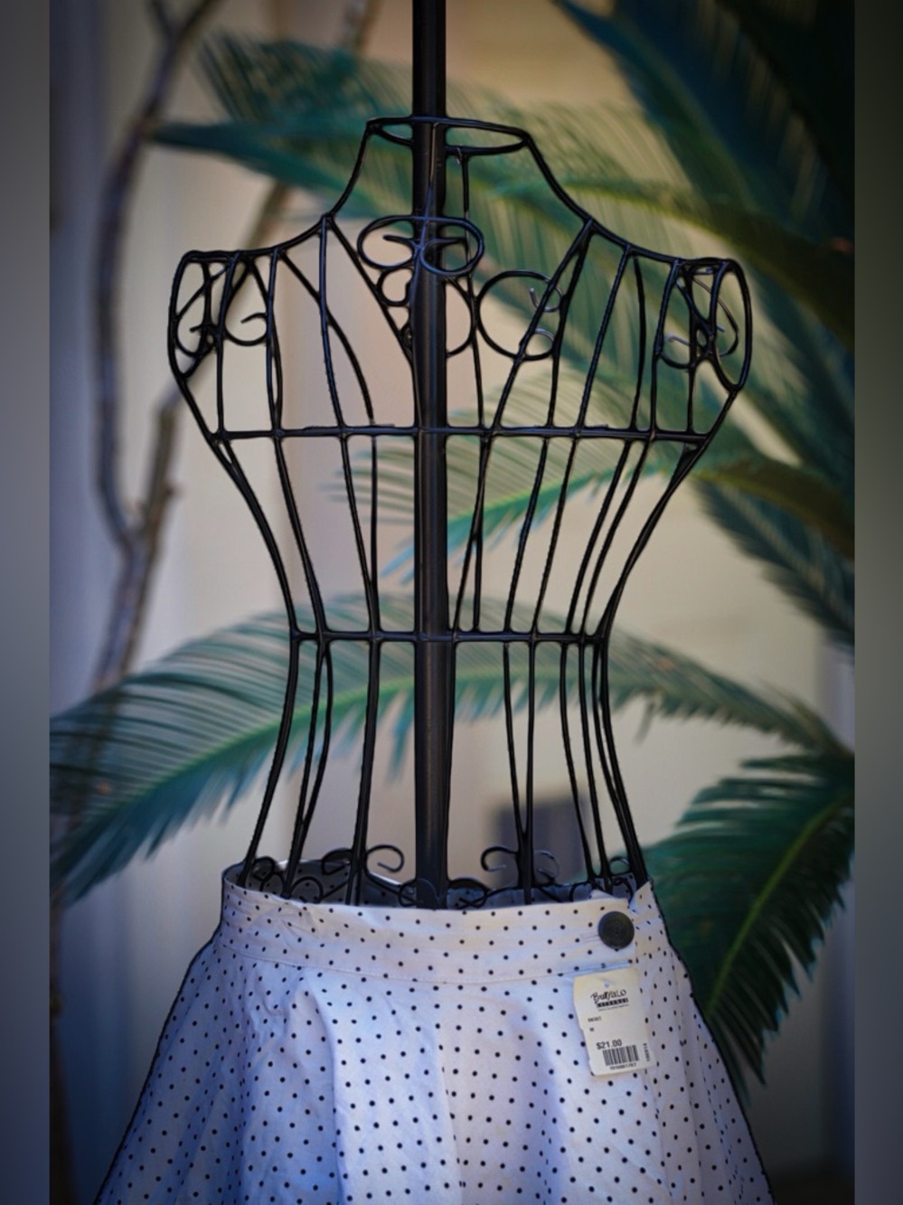 Buffalo Exchange White & Black Polka Dot A-Line Midi Skirt Size Medium